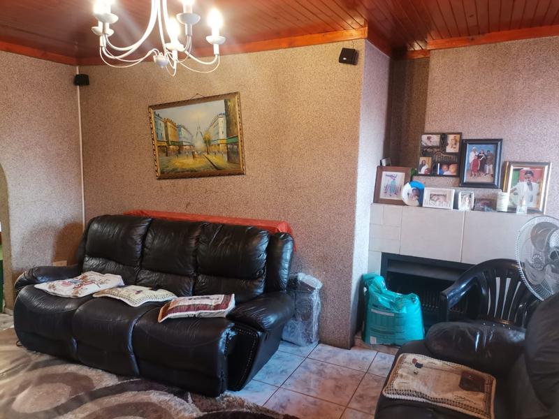 3 Bedroom Property for Sale in Dobsonville Gardens Gauteng