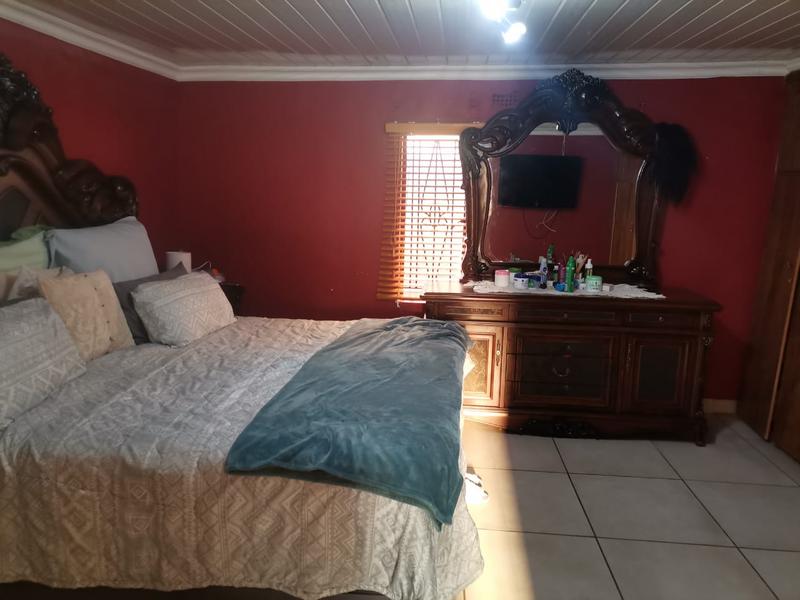 3 Bedroom Property for Sale in Dobsonville Gardens Gauteng