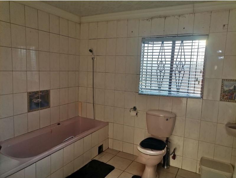 3 Bedroom Property for Sale in Dobsonville Gardens Gauteng