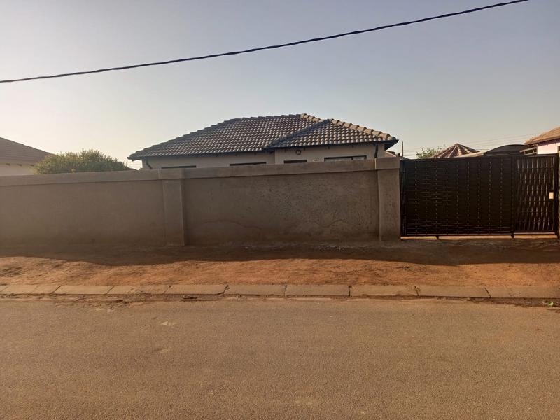 3 Bedroom Property for Sale in Protea Glen Gauteng