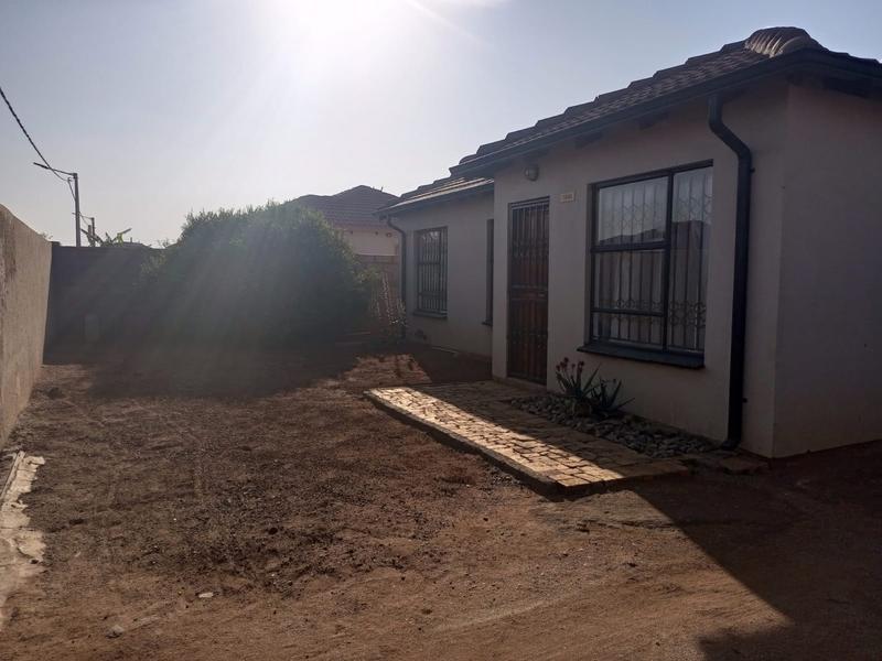 3 Bedroom Property for Sale in Protea Glen Gauteng