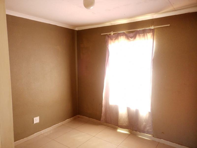 2 Bedroom Property for Sale in Protea Glen Gauteng