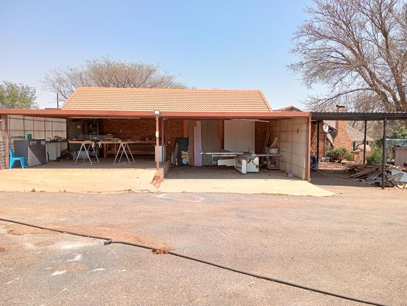 5 Bedroom Property for Sale in Krugersdorp Gauteng