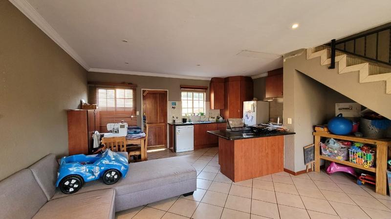 3 Bedroom Property for Sale in Annlin Gauteng