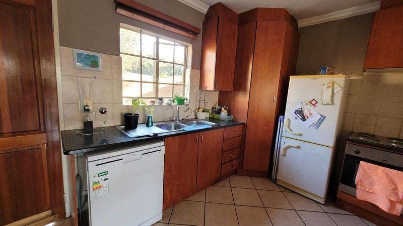 3 Bedroom Property for Sale in Annlin Gauteng