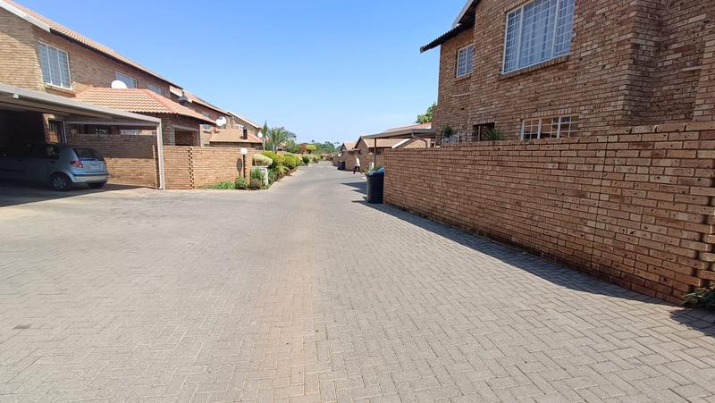 3 Bedroom Property for Sale in Annlin Gauteng