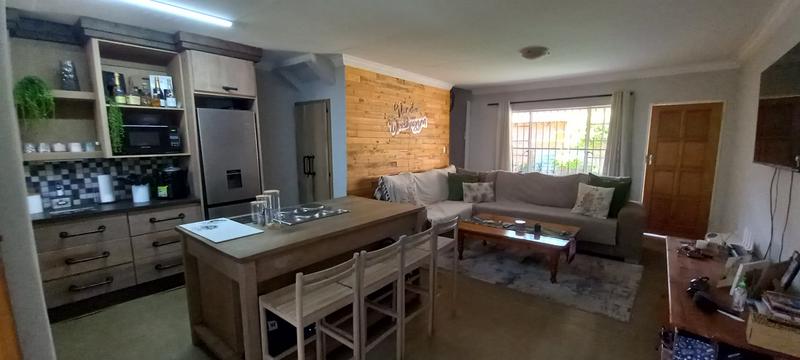 2 Bedroom Property for Sale in Annlin Gauteng