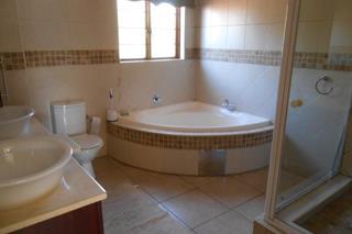 To Let 4 Bedroom Property for Rent in Newlands Gauteng