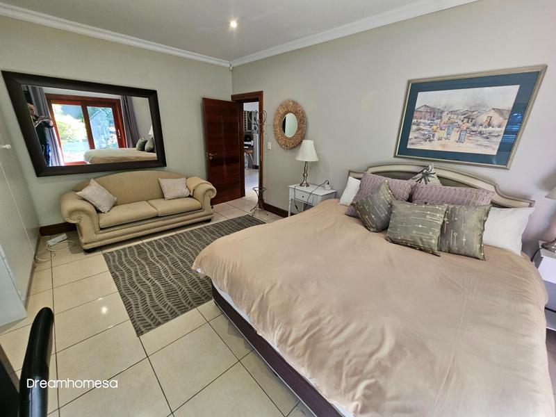 To Let 5 Bedroom Property for Rent in Woodmead Gauteng