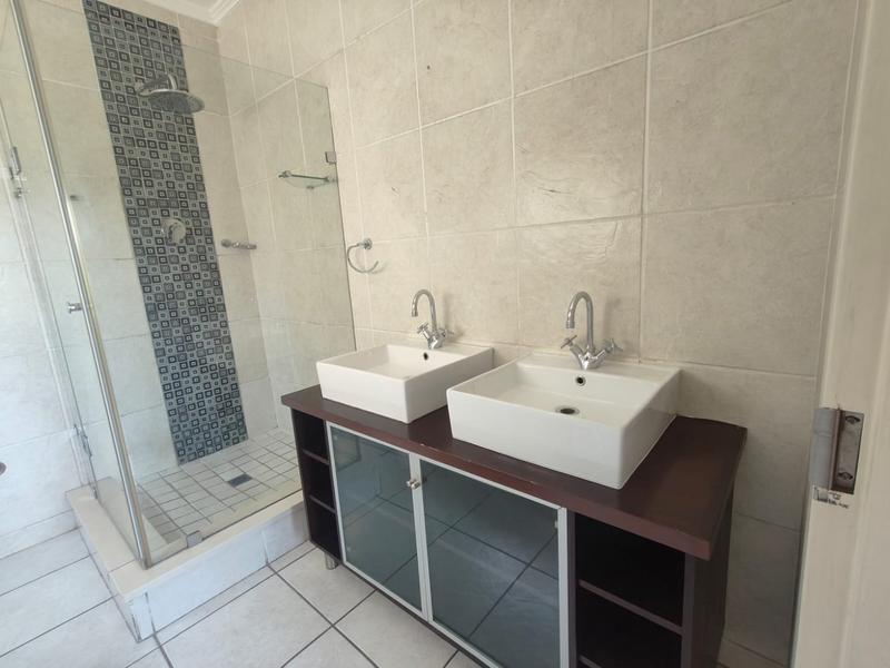 To Let 2 Bedroom Property for Rent in Sunninghill Gauteng