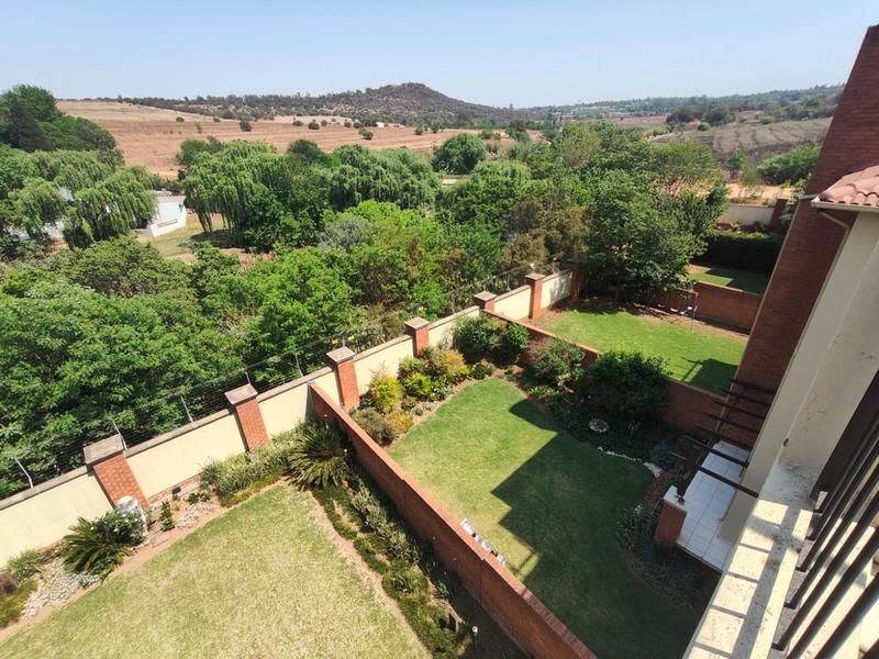 To Let 2 Bedroom Property for Rent in Sunninghill Gauteng