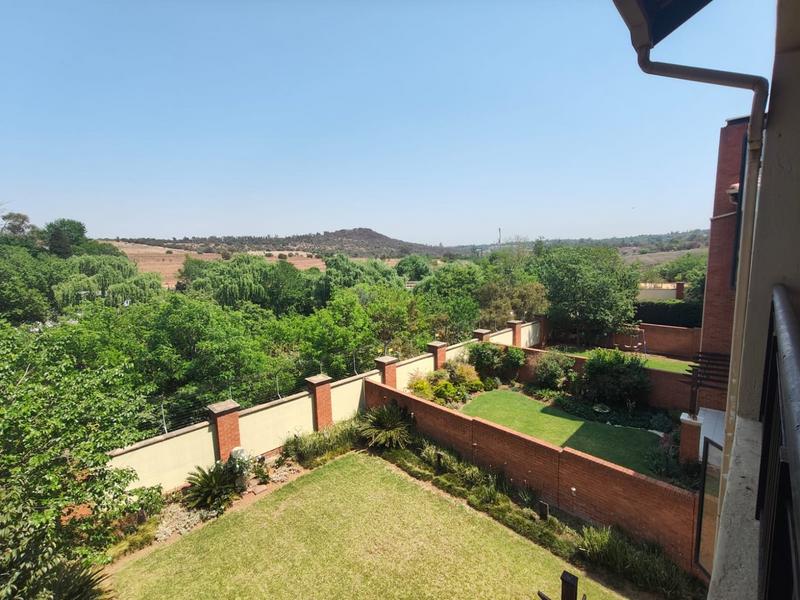 To Let 2 Bedroom Property for Rent in Sunninghill Gauteng