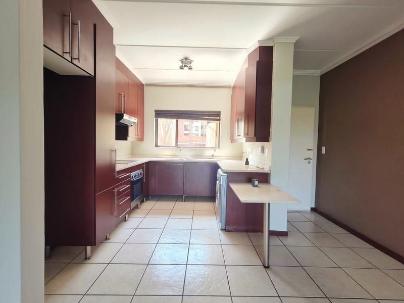 To Let 2 Bedroom Property for Rent in Sunninghill Gauteng