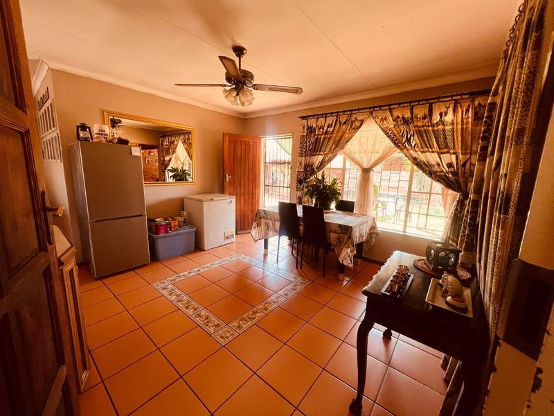 4 Bedroom Property for Sale in Hesteapark Gauteng