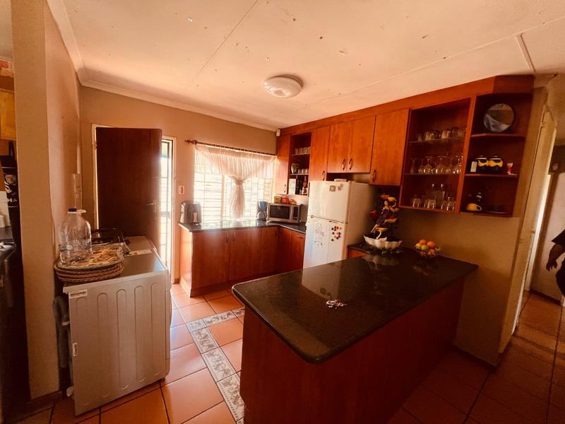 4 Bedroom Property for Sale in Hesteapark Gauteng