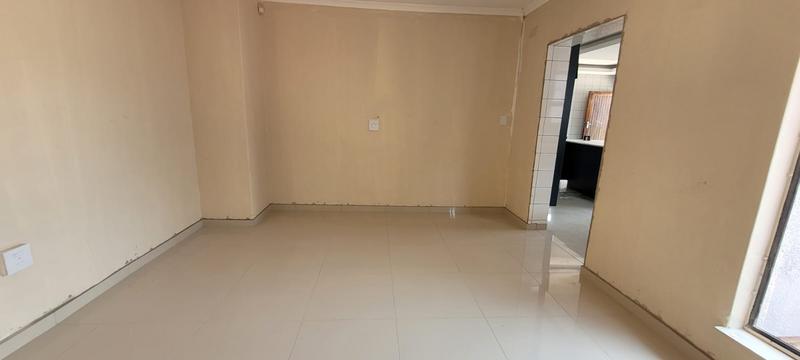 5 Bedroom Property for Sale in Brackendowns Gauteng