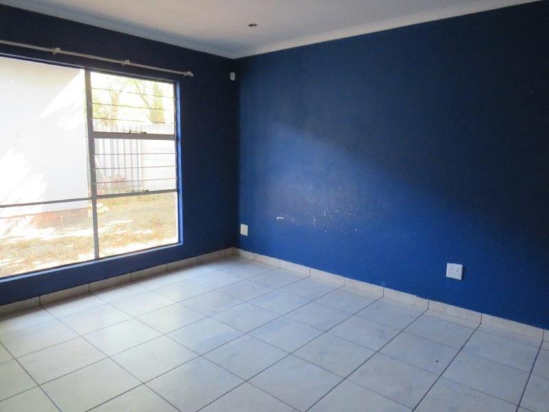 5 Bedroom Property for Sale in Brackendowns Gauteng