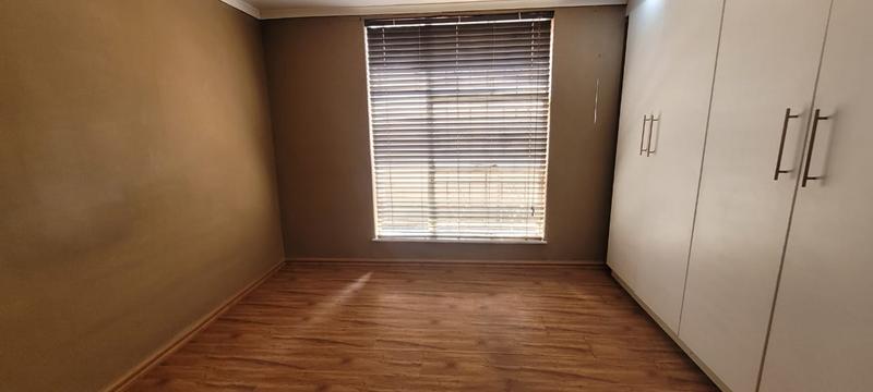 5 Bedroom Property for Sale in Mayberry Park Gauteng