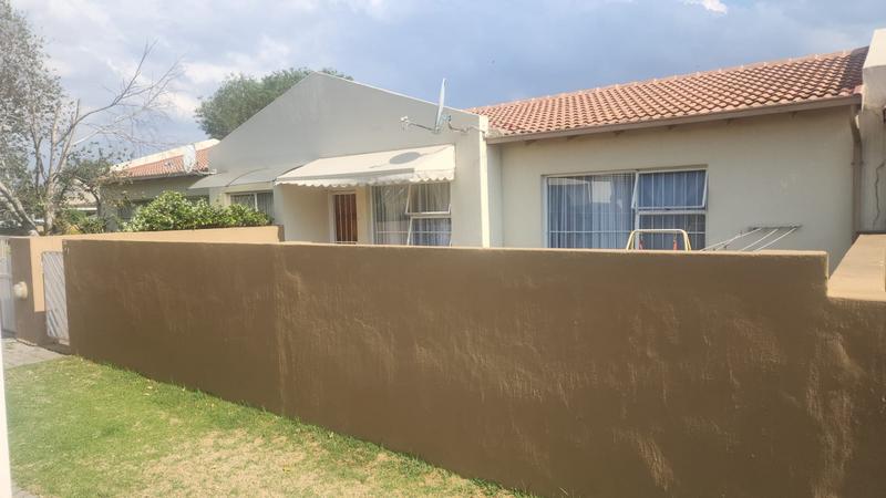 2 Bedroom Property for Sale in Meyersdal Gauteng