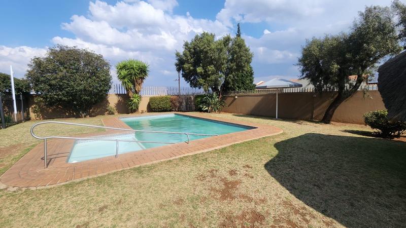 2 Bedroom Property for Sale in Meyersdal Gauteng