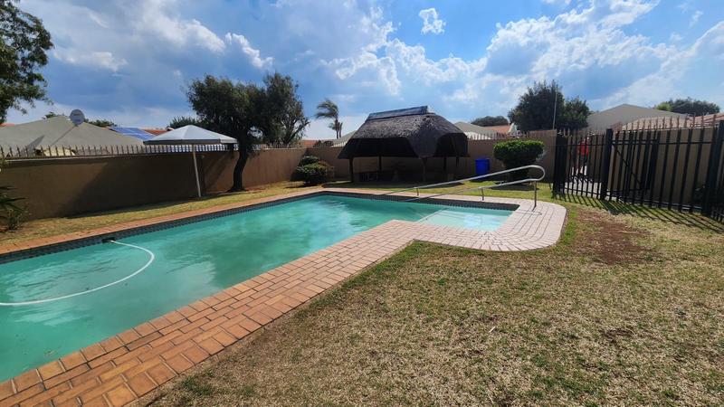 2 Bedroom Property for Sale in Meyersdal Gauteng