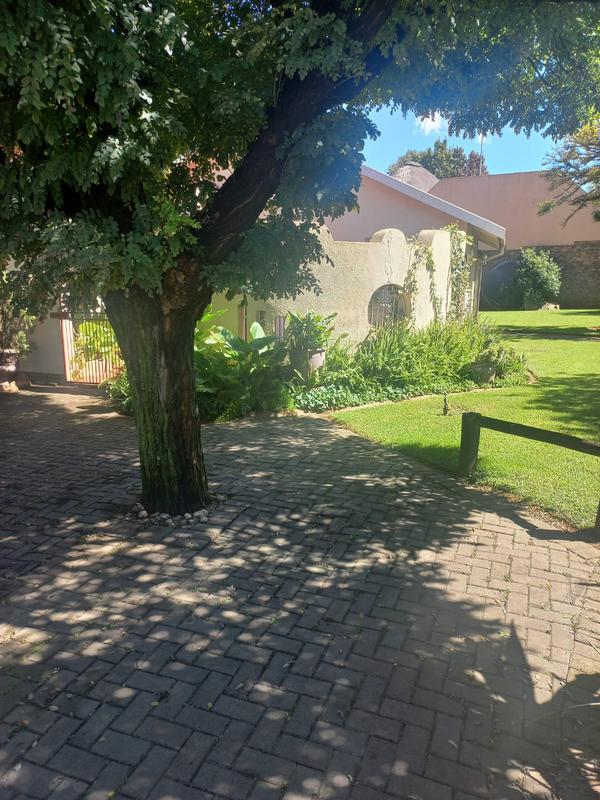 4 Bedroom Property for Sale in Golf Park Gauteng