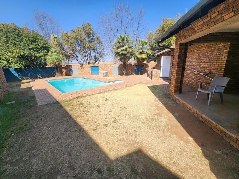 2 Bedroom Property for Sale in Highveld Gauteng