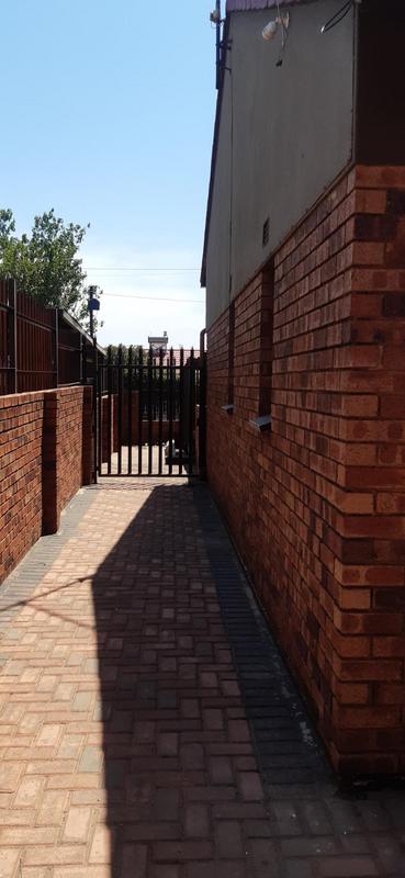 3 Bedroom Property for Sale in Newclare Gauteng