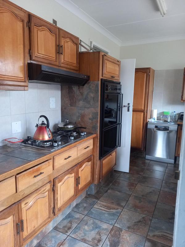 To Let 3 Bedroom Property for Rent in Roosevelt Park Gauteng