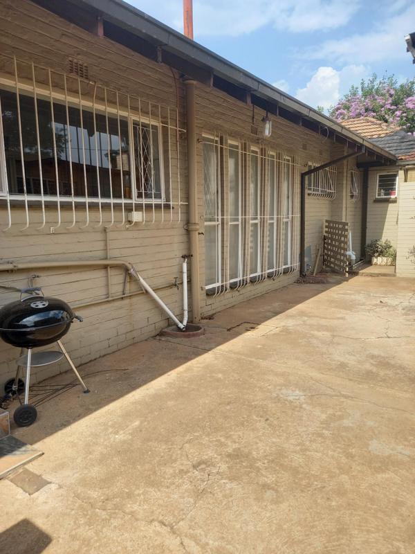 To Let 3 Bedroom Property for Rent in Roosevelt Park Gauteng