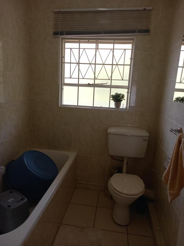 To Let 2 Bedroom Property for Rent in Darrenwood Gauteng