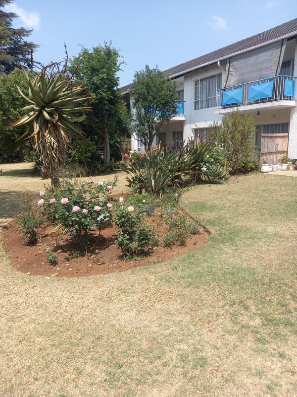 To Let 2 Bedroom Property for Rent in Darrenwood Gauteng