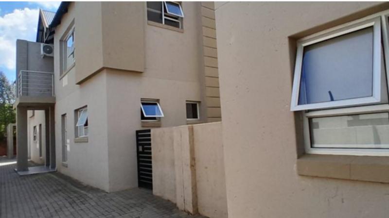 To Let 3 Bedroom Property for Rent in Eldo Lakes Estate Gauteng