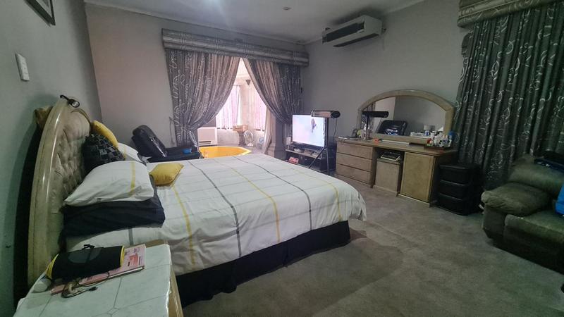 4 Bedroom Property for Sale in Lenasia Gauteng