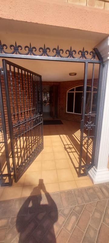 3 Bedroom Property for Sale in Laudium Gauteng