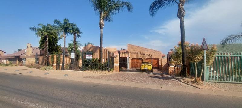 3 Bedroom Property for Sale in Laudium Gauteng