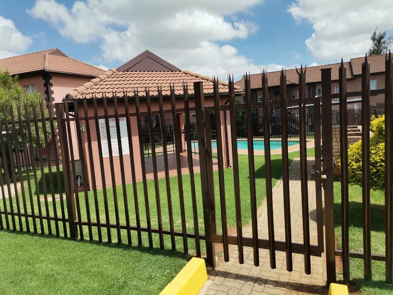 2 Bedroom Property for Sale in Terenure Gauteng