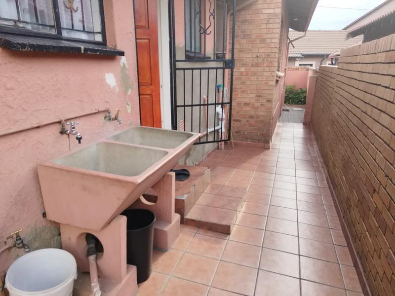 4 Bedroom Property for Sale in Klipfontein View Gauteng