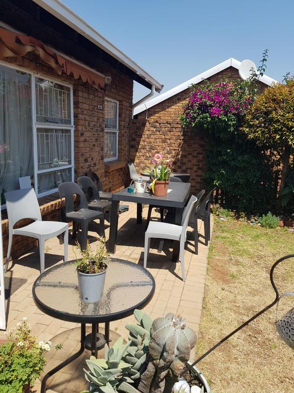 1 Bedroom Property for Sale in Edenvale Gauteng