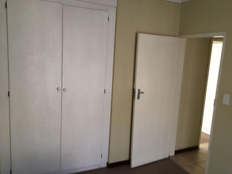 To Let 2 Bedroom Property for Rent in La Montagne Gauteng