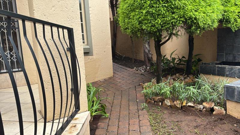 To Let 2 Bedroom Property for Rent in La Montagne Gauteng