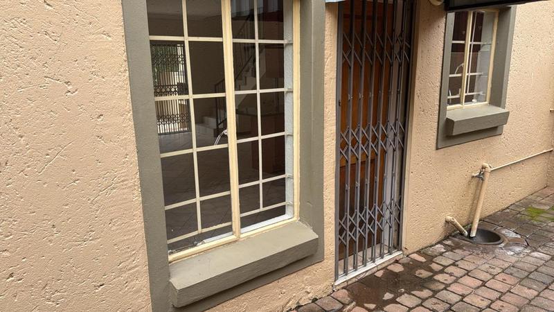 To Let 2 Bedroom Property for Rent in La Montagne Gauteng