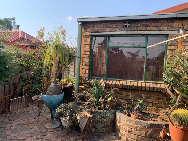 2 Bedroom Property for Sale in Danville Gauteng