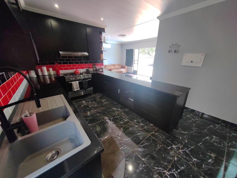 4 Bedroom Property for Sale in Doornpoort Gauteng