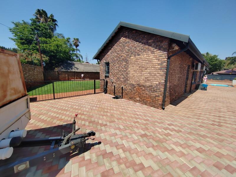 4 Bedroom Property for Sale in Doornpoort Gauteng