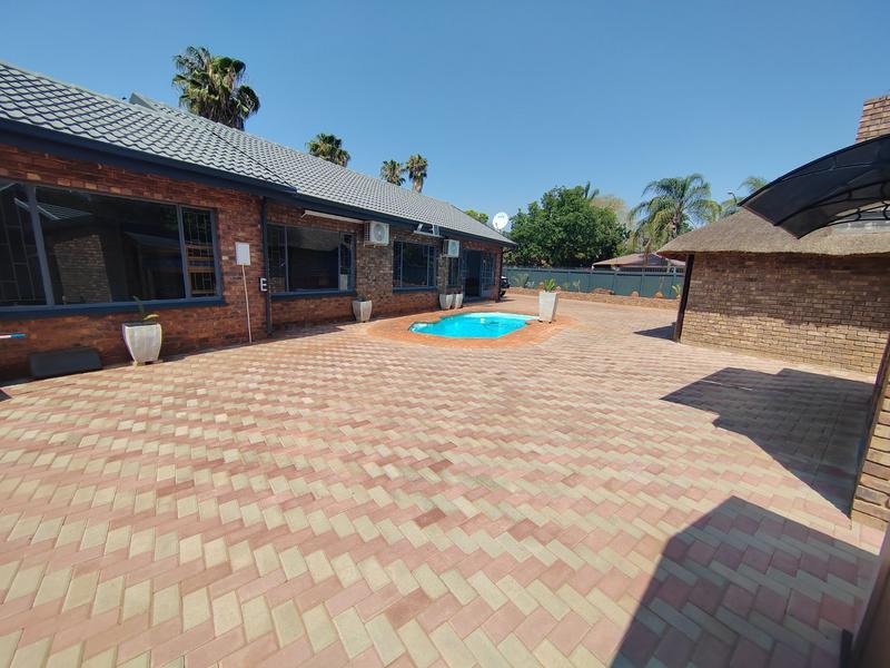 4 Bedroom Property for Sale in Doornpoort Gauteng