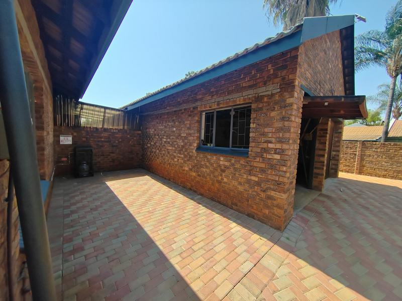 4 Bedroom Property for Sale in Doornpoort Gauteng