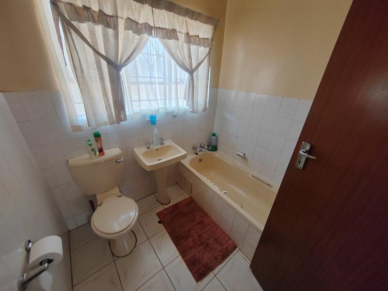 4 Bedroom Property for Sale in The Orchards Gauteng