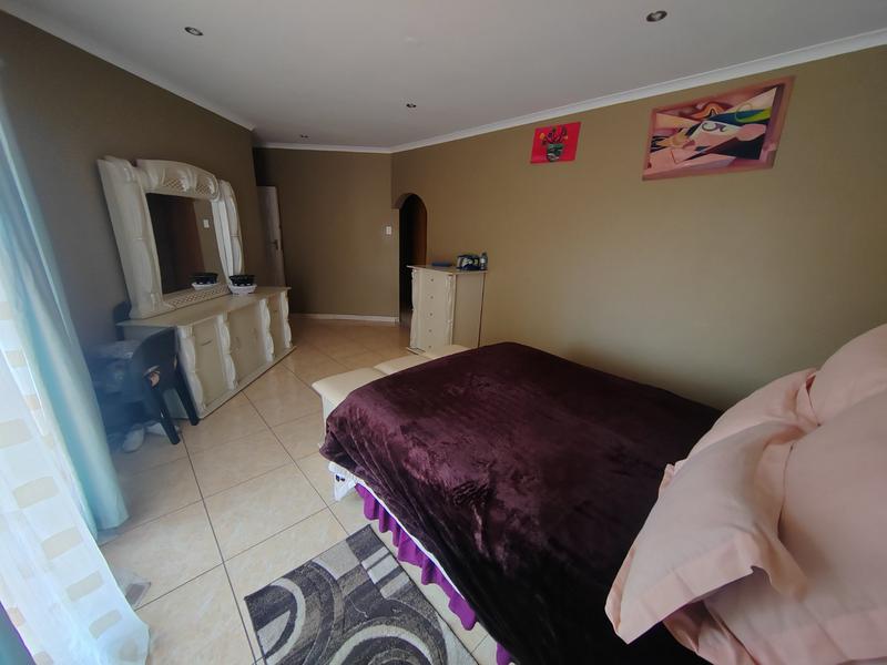 4 Bedroom Property for Sale in The Orchards Gauteng