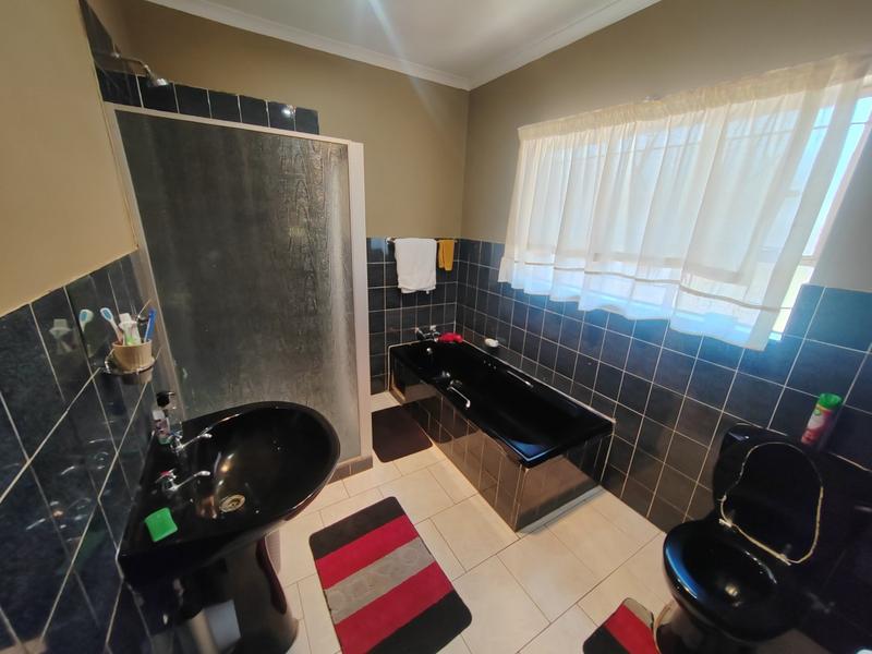 4 Bedroom Property for Sale in The Orchards Gauteng